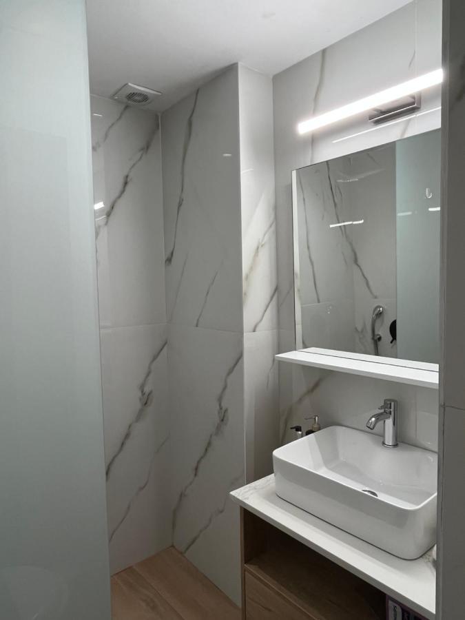 Hermanos City Apartment'S Iraklion Buitenkant foto